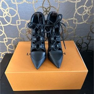 Authentic Louis Vuitton Black Streamline Heels